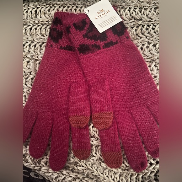 Coach gloves - Picture 1 of 3